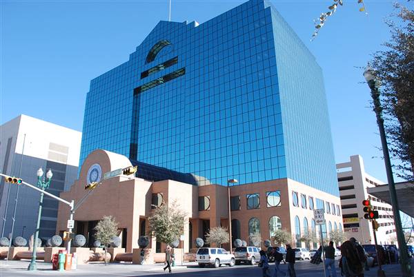 El Paso Downtown - San Antonio Avenue (2/25/2011)