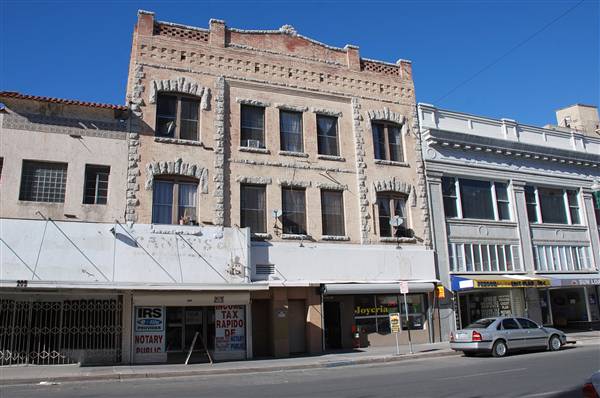 El Paso Downtown - San Antonio Avenue (2/25/2011)