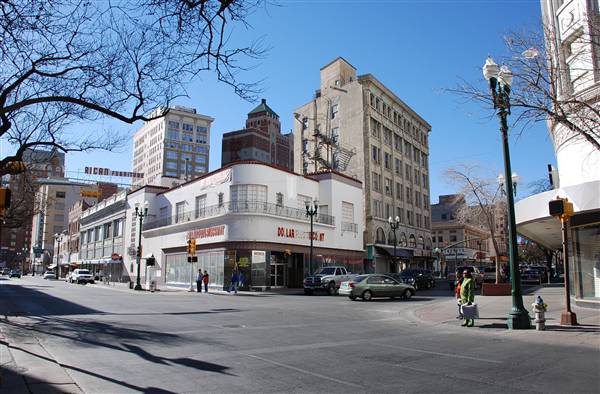 El Paso Downtown - San Antonio Avenue (2/25/2011)