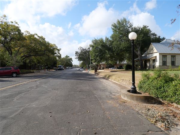 Main Street Neighborhood (10/29/2024 - Credits: Alex Payne)