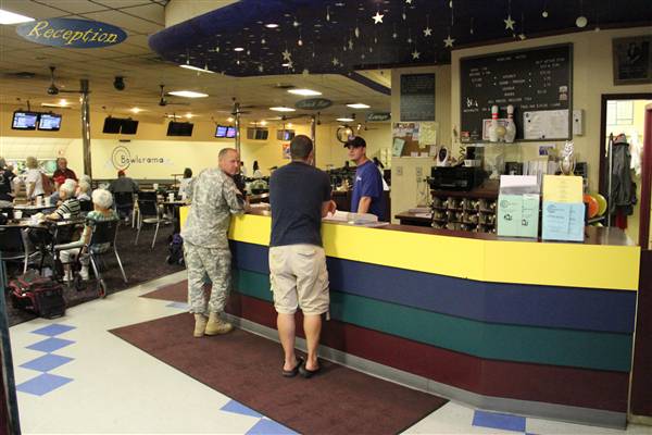 Killeen Bowlerama (10/25/2011)