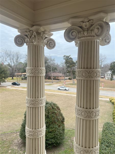 The Warren Mansion (1/27/2025 - Credits: Terrell Chamber of Commerce, Bella Photography)