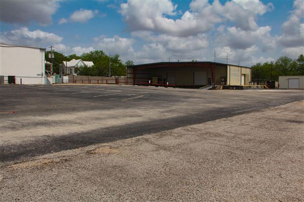 Floresville (4/22/2025 - Credits: Erik McCowan)