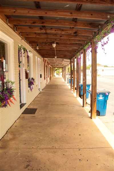 Floresville (4/22/2025 - Credits: Erik McCowan)