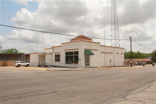 Floresville (4/22/2025 - Credits: Erik McCowan)