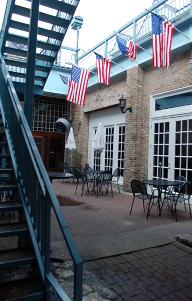 Maggie Mae's (1/25/2012)