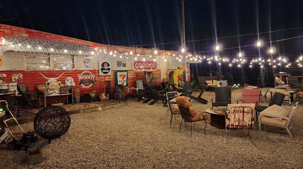 Woodys Banquet Barn (9/15/2025 - Credits: Tammi Woods)