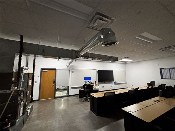 Dallas College - Cedar Valley Campus - HVAC and Automotive Building (10/6/2025 - Credits: Alex Payne)