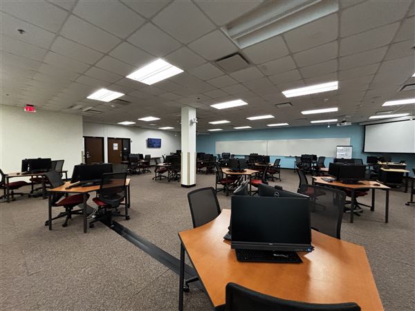 Dallas College - Cedar Valley Campus - Learning Commons (10/5/2026 - Credits: Austin Flores)