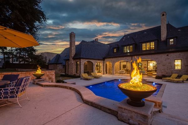 White Rock Lake Mansion (10/6/2025 - Credits: Austin Flores)
