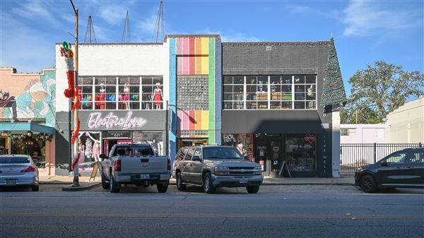 The Heights - 19th Street Retail District (12/2/2025 - Credits: Houston Film Commission)