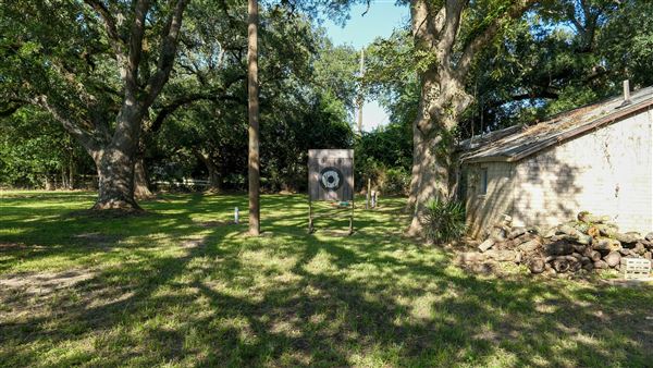The Oaks of Anahuac (9/12/2025 - Credits: Houston Film Commission)