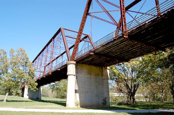 Richard Moya Park - Walk Bridge (11/13/2006)