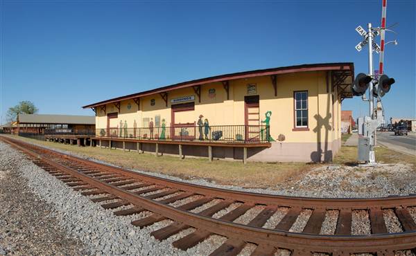 Rural Texas Toursim Center and Depot (3/25/2013)