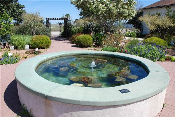 Victoria Educational Gardens (4/4/2013)