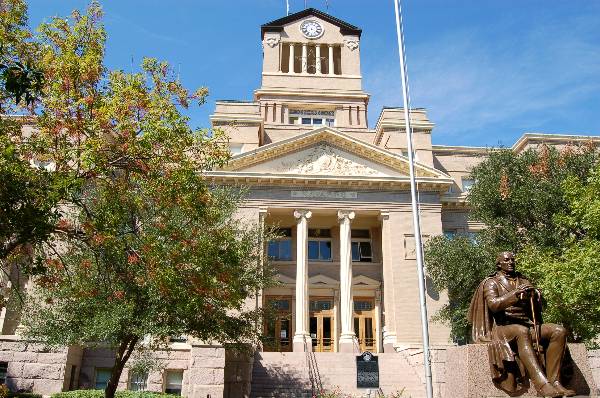 Navarro County Courthouse (10/11/2006)