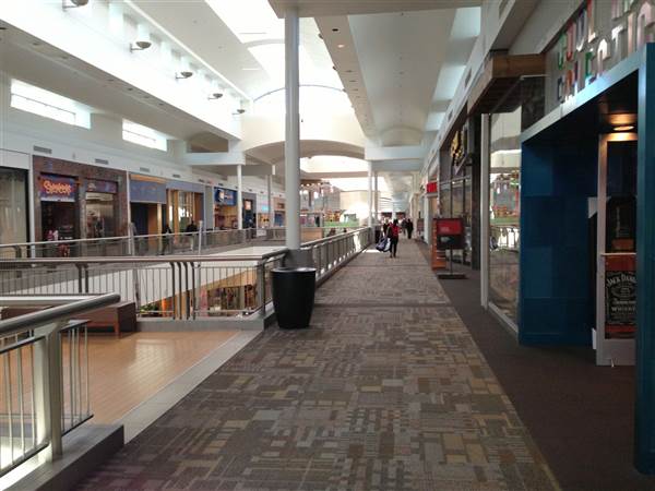 Lakeline Mall (1/31/2013)