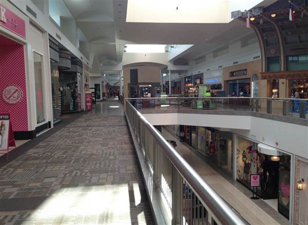 Lakeline Mall (1/31/2013)