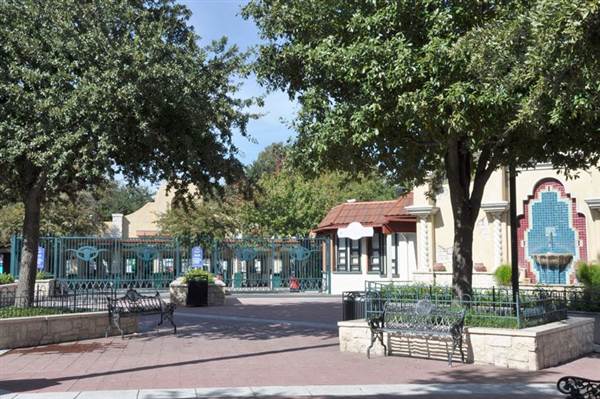 Six Flags Over Texas: Arlington (11/11/2013)