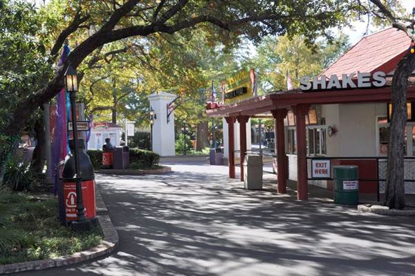Six Flags Over Texas: Arlington (11/11/2013)