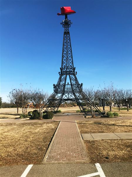 Eiffel Tower (12/10/2019 - Credits: Lisa Mikitarian)