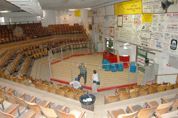 Stockyards Station - Auction House (7/15/2008)