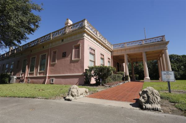 Pompeiian Villa (2/17/2021 - Credits: Robert Fong)