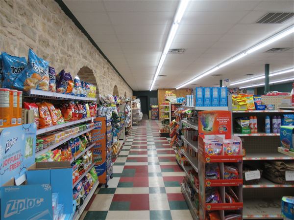Ideal Food Store (1/19/2022 - Credits: Jane Jeschke)