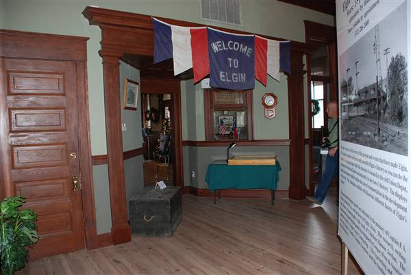 Elgin Train Depot (10/30/2009)