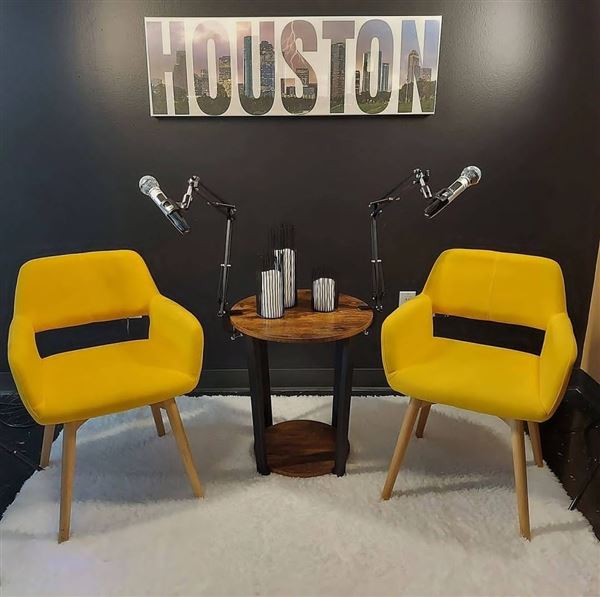 GMT Studio Space (11/18/2022 - Credits: GMT BROADCASTING COMPANY)
