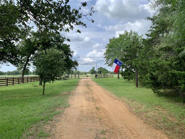 Rocking M Ranch (5/28/2022 - Credits: The Meeks)