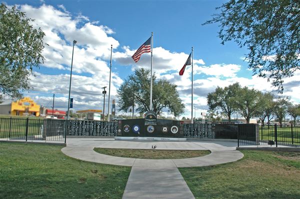 Hutchinson County Veterans Memorial (4/30/2023 - Credits: Charles Gillingham)