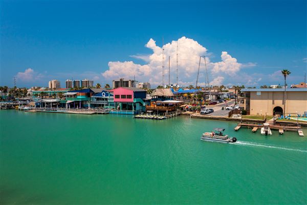 South Padre Island Entertainment District (6/2/2023 - Credits: South Padre Island Convention & Visitors Bureau)