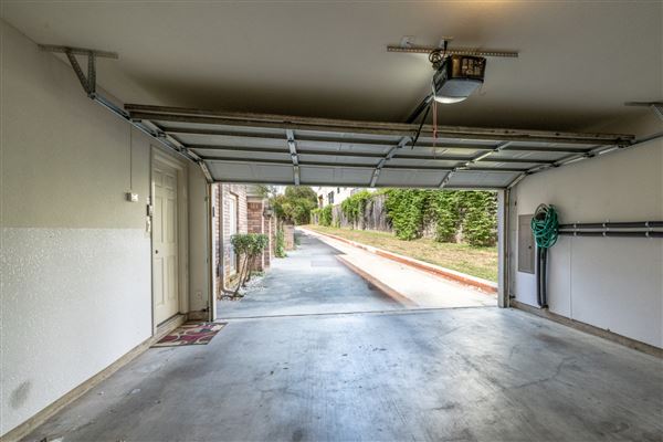 Evergreen Townhome (9/1/2023 - Credits: Red One Management)