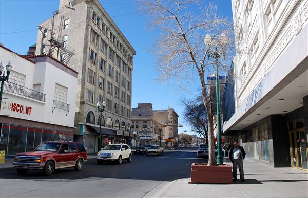 El Paso Downtown - San Antonio Avenue (2/25/2011)