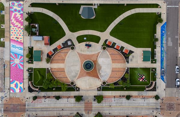 Baytown Town Square (12/13/2024 - Credits: Ryan Rawlings and Glenn Loyd)
