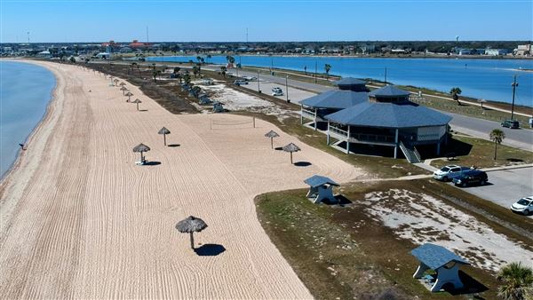 Rockport Beach Park (2/25/2025 - Credits: submitted by: Jennifer Day)