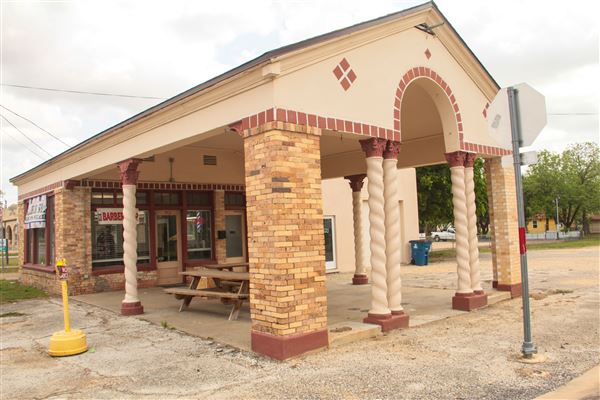 Floresville (4/22/2025 - Credits: Erik McCowan)
