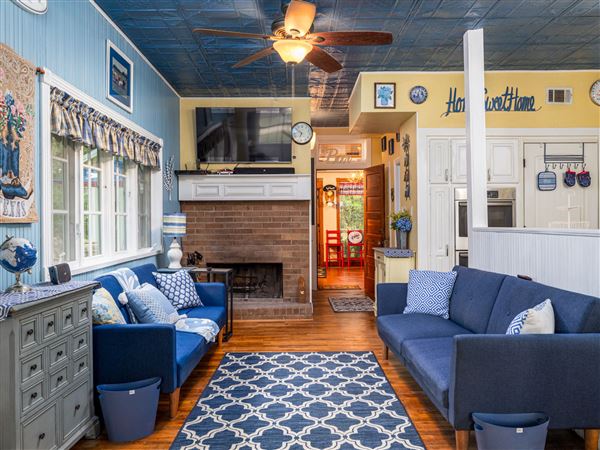 Austin House (7/25/2025 - Credits: Come and Shoot It Photography)