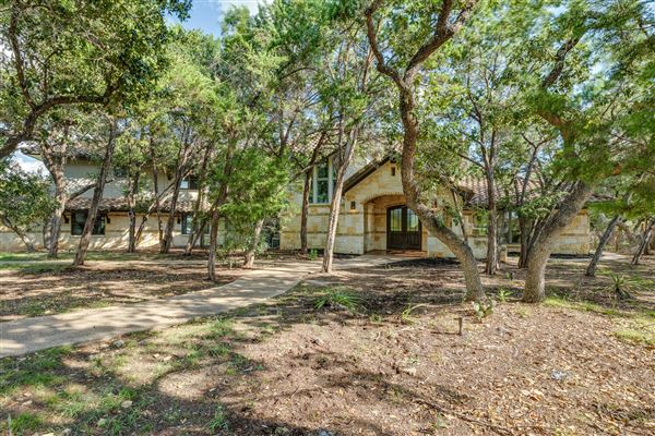 Moonlight Bay House (3/27/2026 - Credits: submitted by: Chris Rajiah)