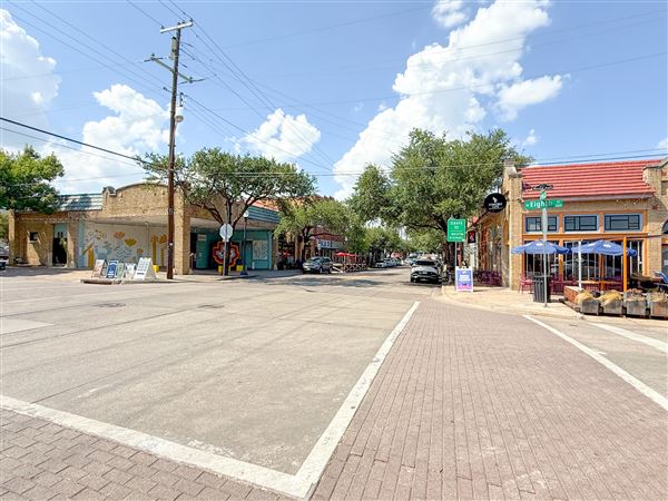Bishop Arts Retail District (10/6/2025 - Credits: Austin Flores)